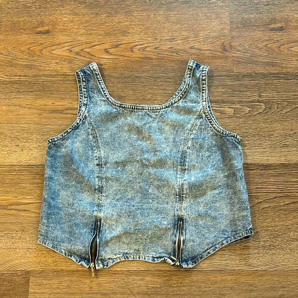 Don’t Stop vintage style denim size M top
